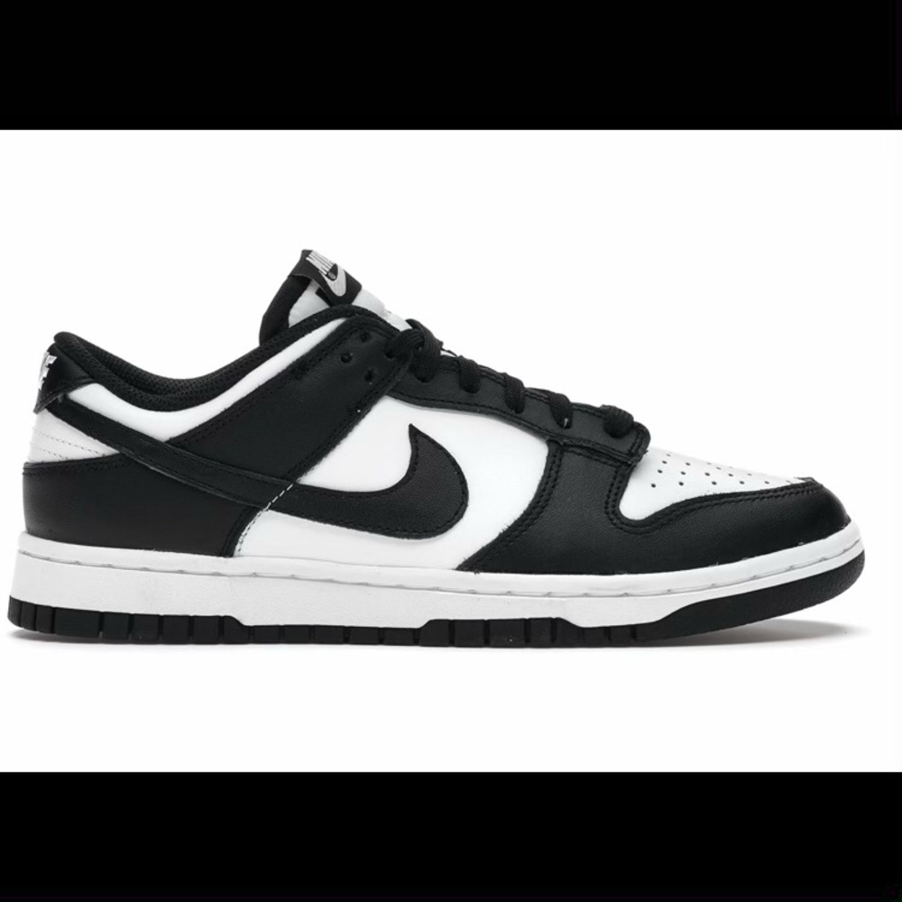 SOLD nike dunk low panda’s